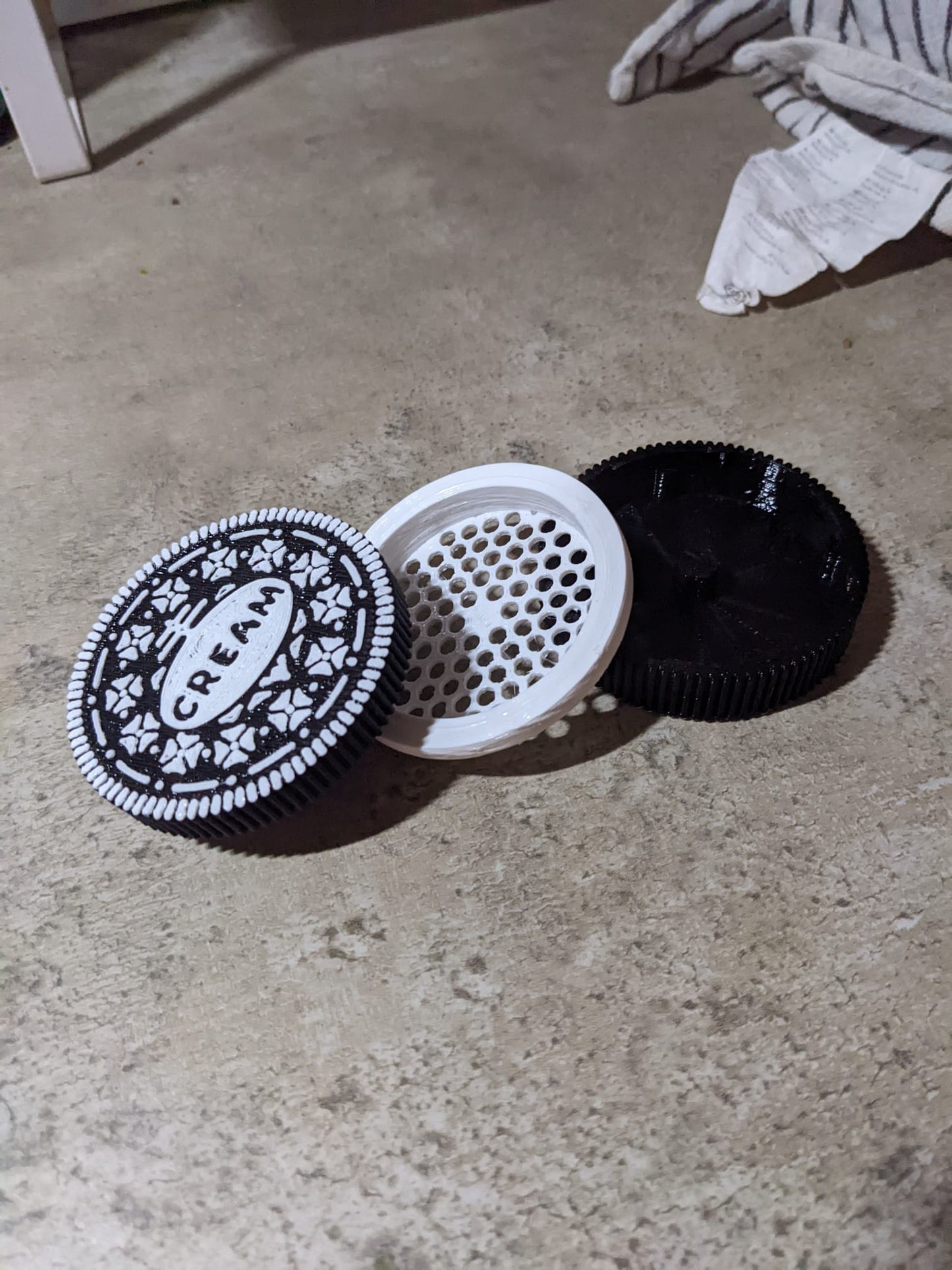Cream 3D Grinder toothless Normal Size