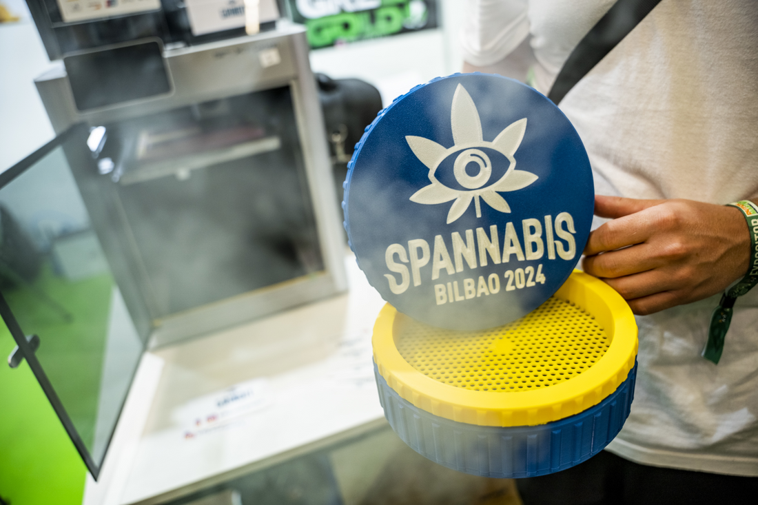 Custom 3D Printed Grinders with Your Logo: The Perfect Merch for Dispensaries